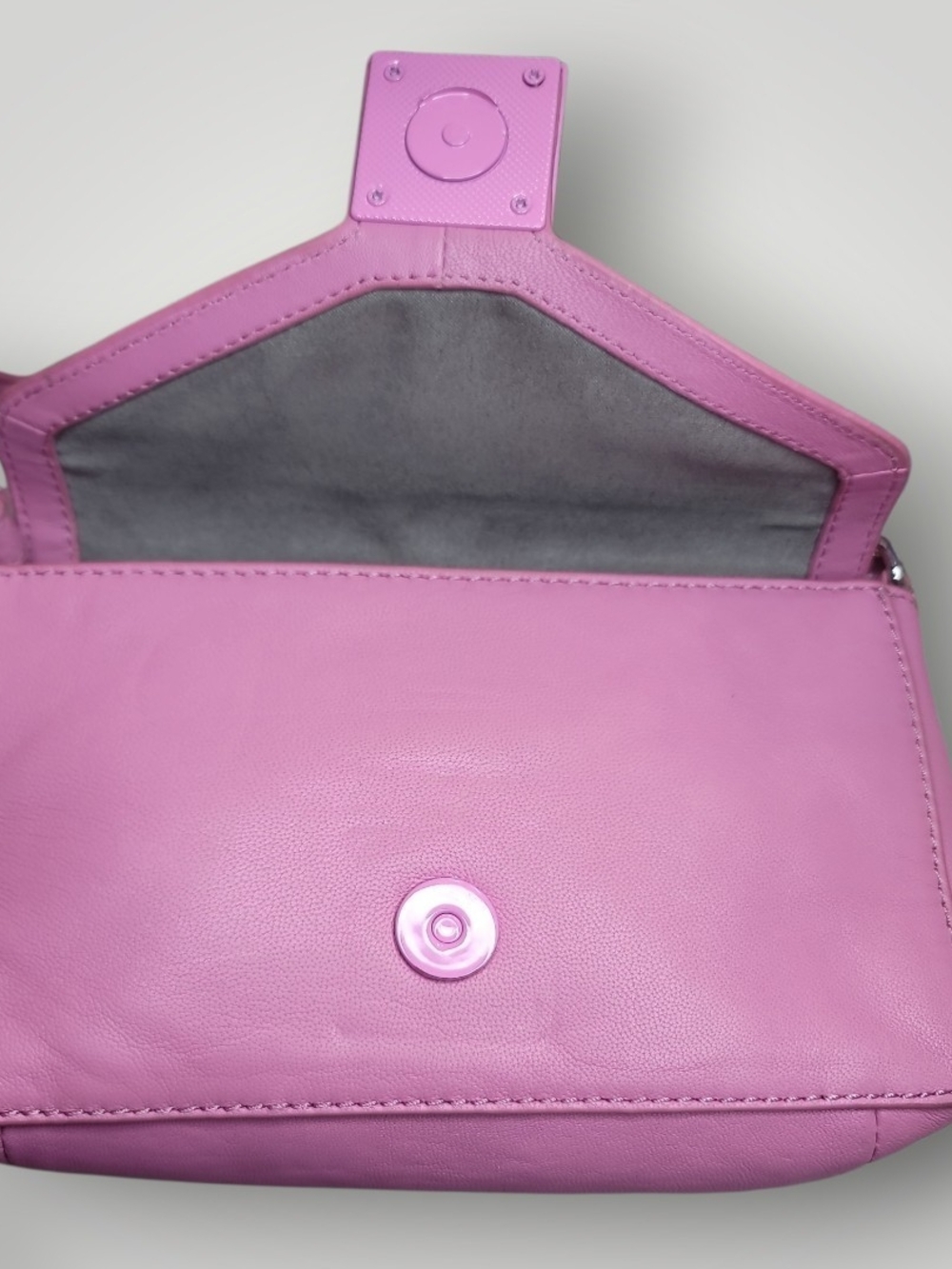 Vince Camuto Lefto Leather Crossbody Bag in the shade "Arresting Pink EUC - Picture 7 of 11